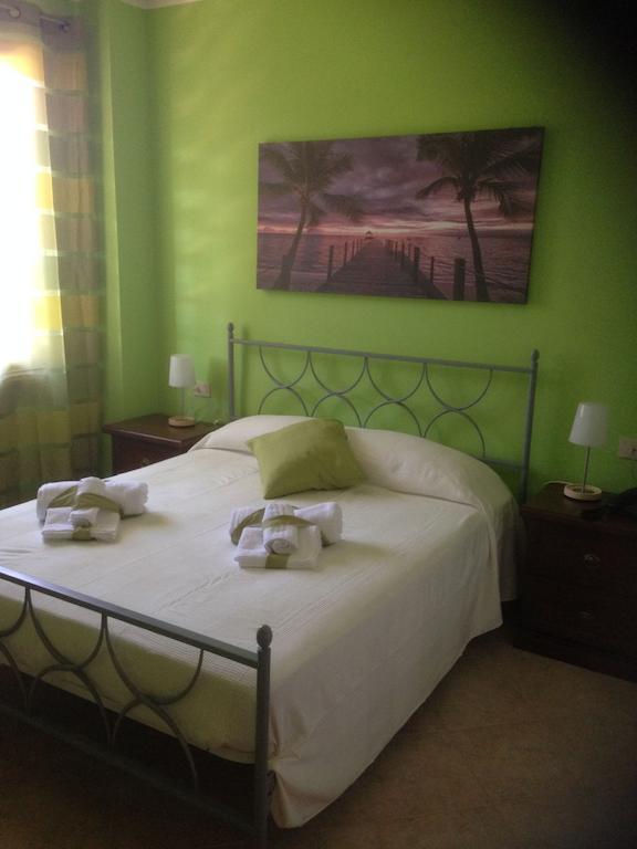 Perla Del Mare Affittacamere Campofelice Di Roccella Kamer foto